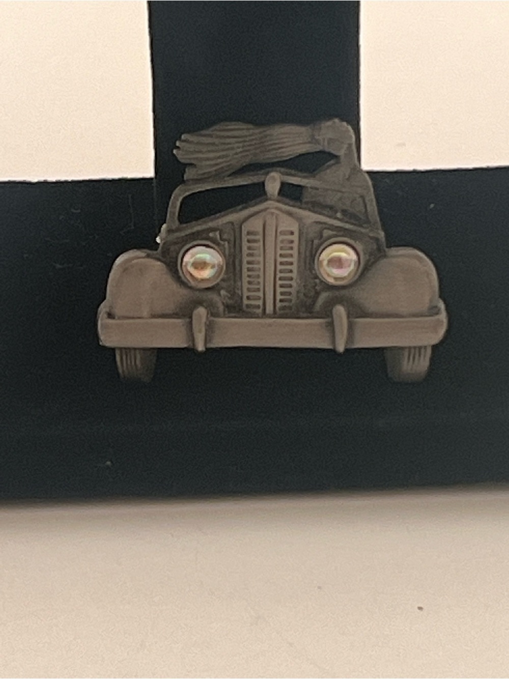 Vintage-Inspired Car Brooch Pin in Antique Silver Tone